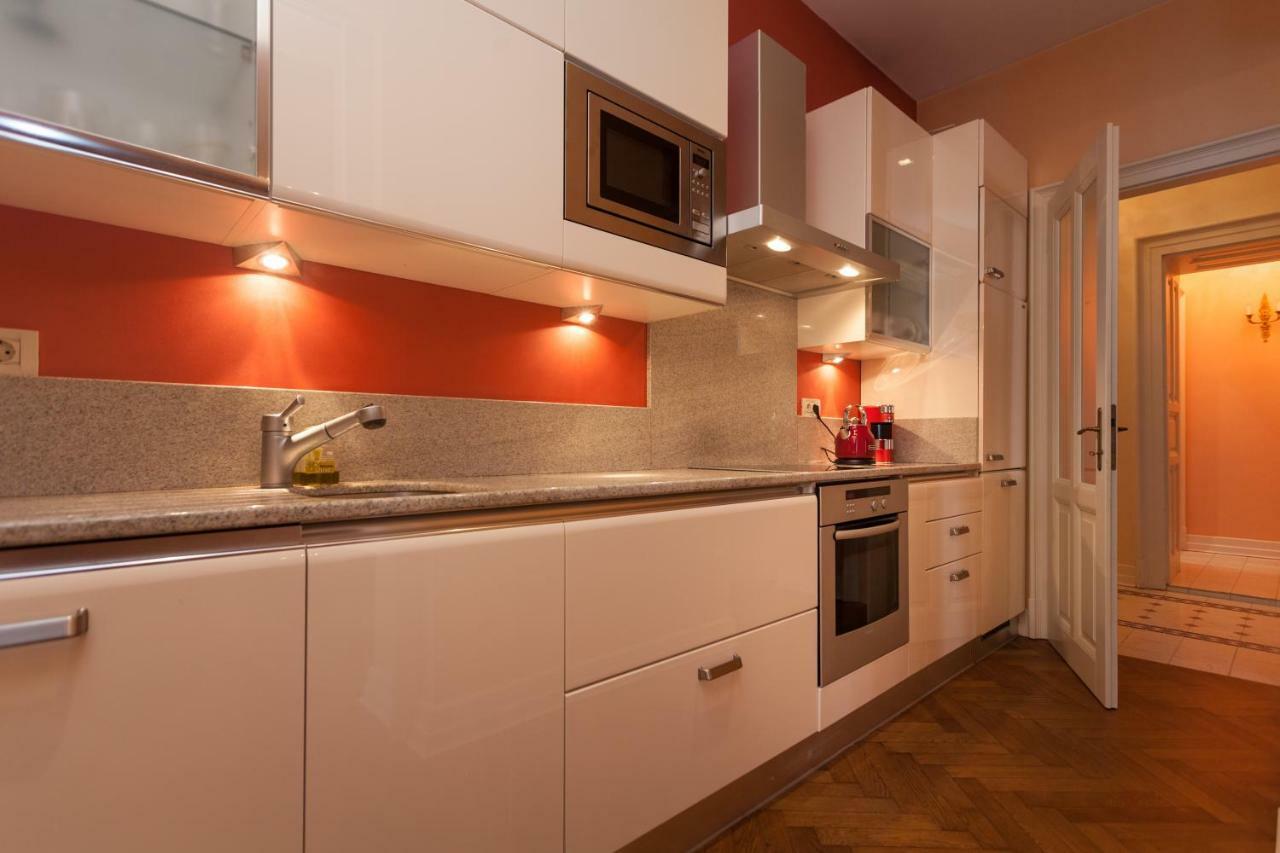Filip'S Palace Luxurious Apartment Lubiana Esterno foto